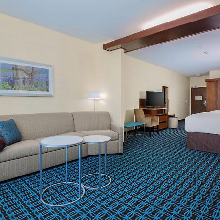 Fairfield Inn & Suites By Marriott Decatur At Decatur Conference Center Exterior photo